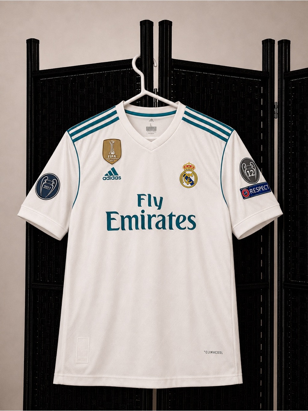 Real Madrid Retro 17-18 Soccer Jersey